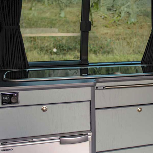 dollywaggon_lakes_campervan_hire_gallery_04_mobile